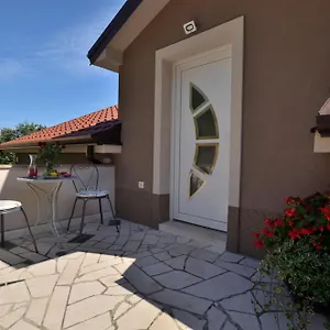 Viktoria Apartment Lovran